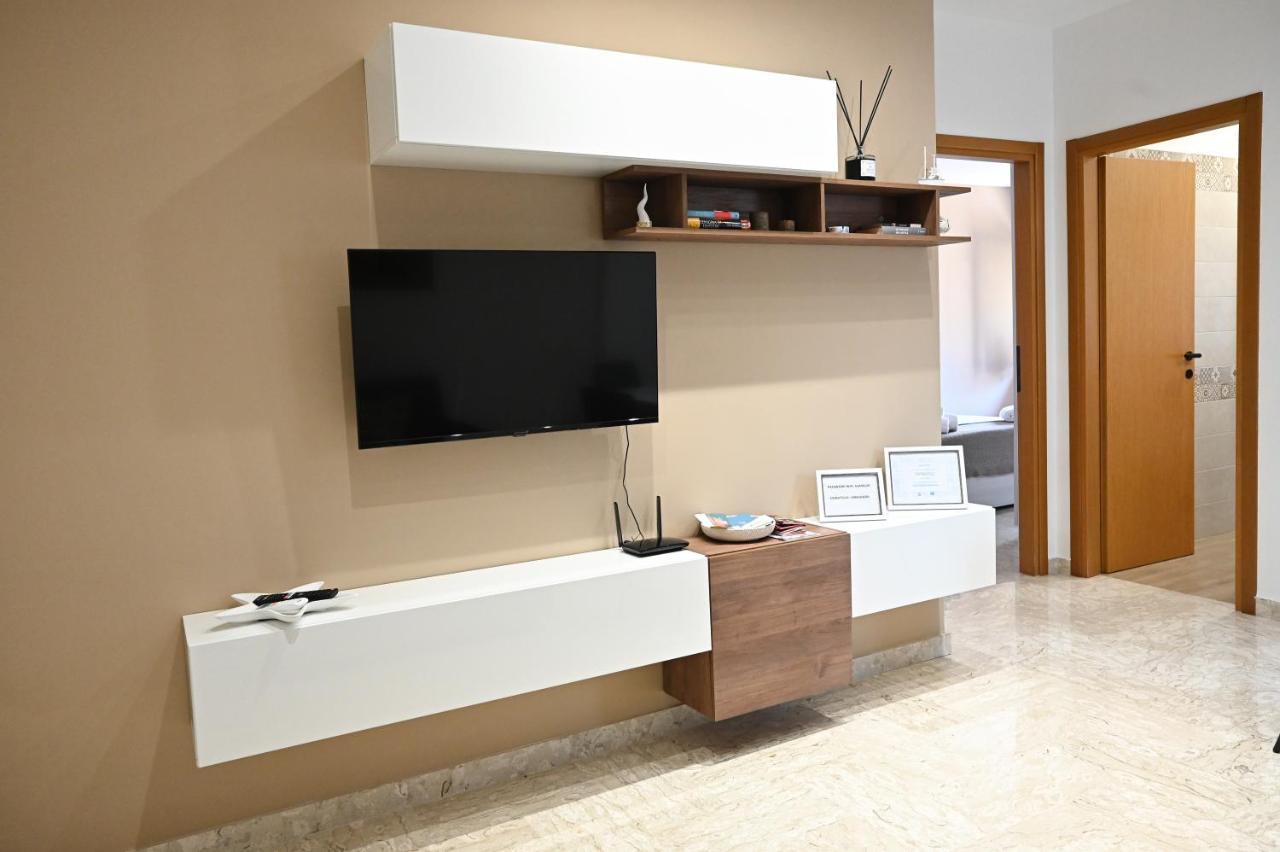Dimora Fefe Apartment Monopoli Bagian luar foto