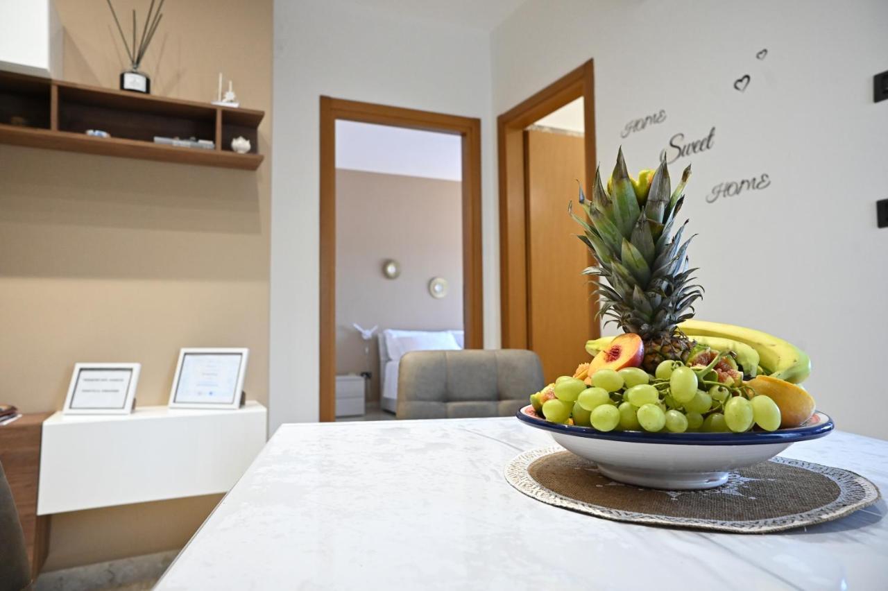 Dimora Fefe Apartment Monopoli Bagian luar foto